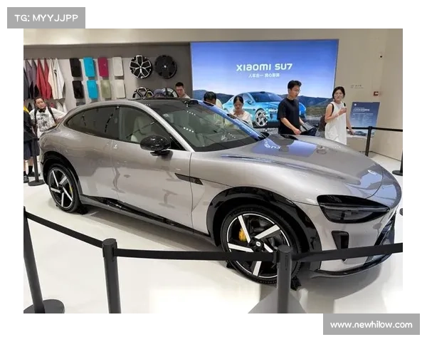 张名扬上海站入场瞬间 万人齐唱中国人体育馆沸腾 张名扬上海站入场瞬间 万人齐唱中国人体育馆沸腾